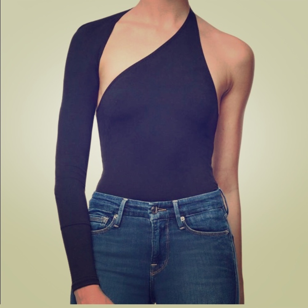 NWOT black one sleeve asymmetrical top